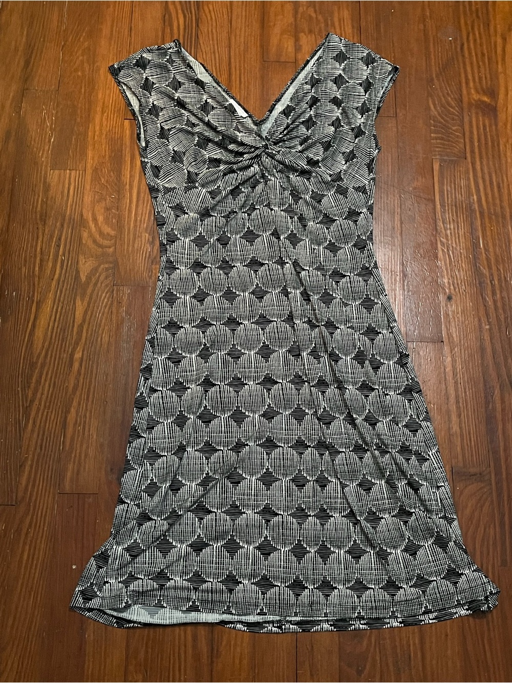 London Times Black and White Geometric Twist-Front Midi Dress